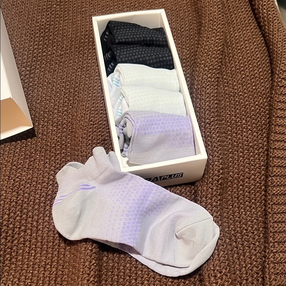 Amazon Running Socks - Picture 3 of 4